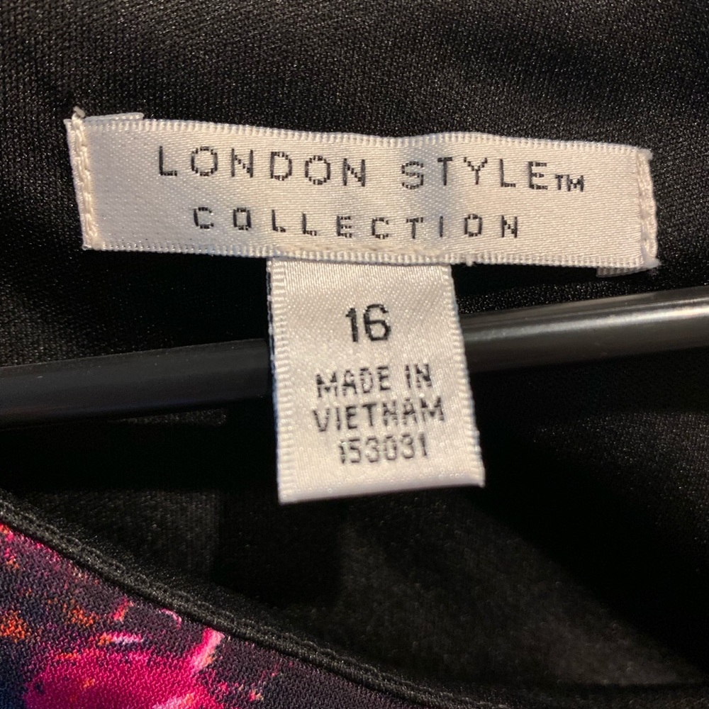 London Style Bright Sleeveless Dress - Picture 4 of 5